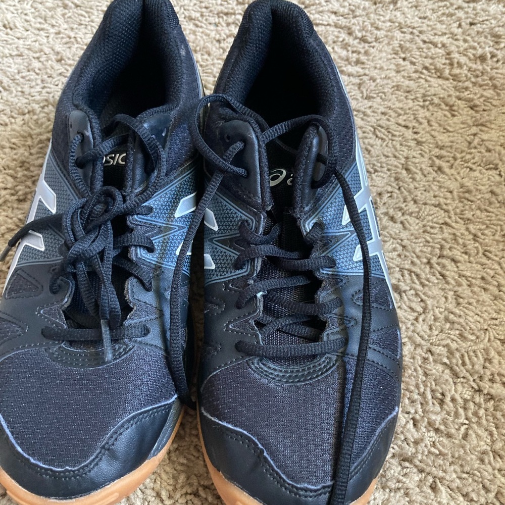Women’s ASICS volleyball shoes